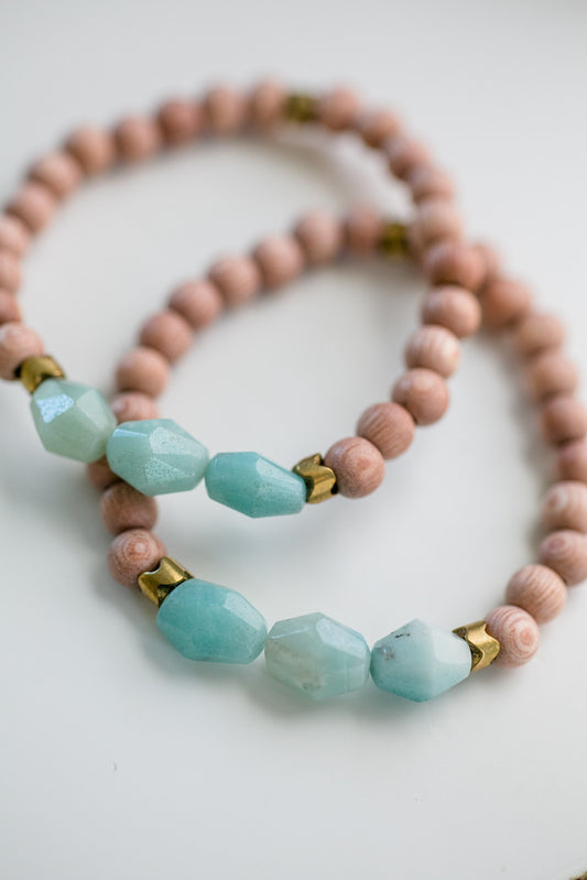 Amazonite and rosewood diffuser bracelet